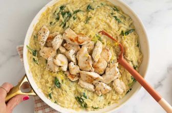 Lemon Chicken Orzo (One Pan)