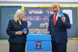 Netanyahu And Eisenkot Both Miss 61 Seats, Exit Polls Show